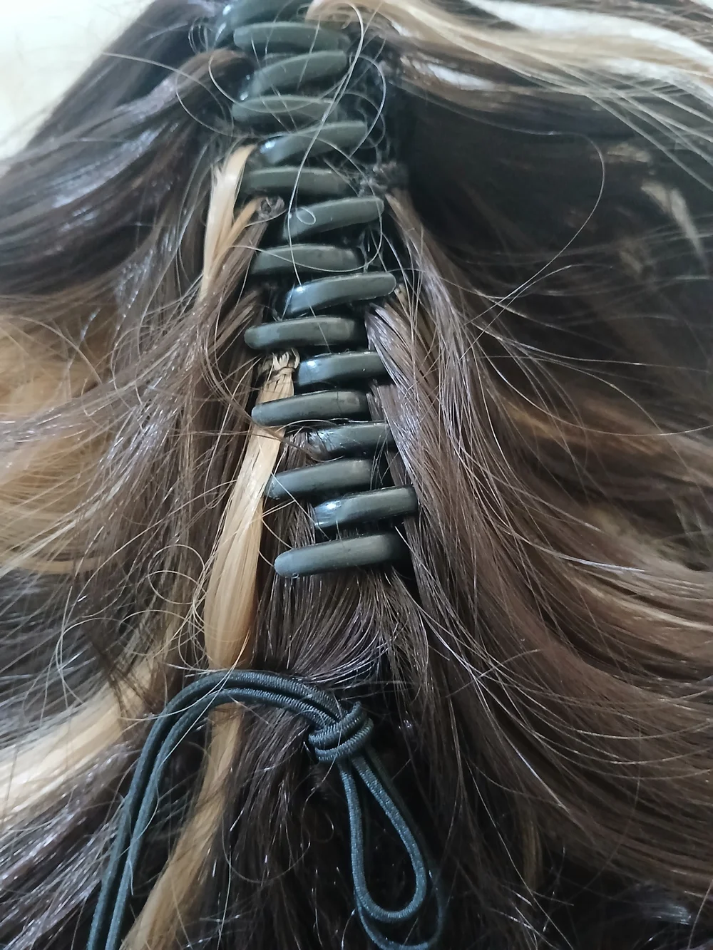 Long Wavy Brown and Blonde Blend Wig – Natural-Look Volume